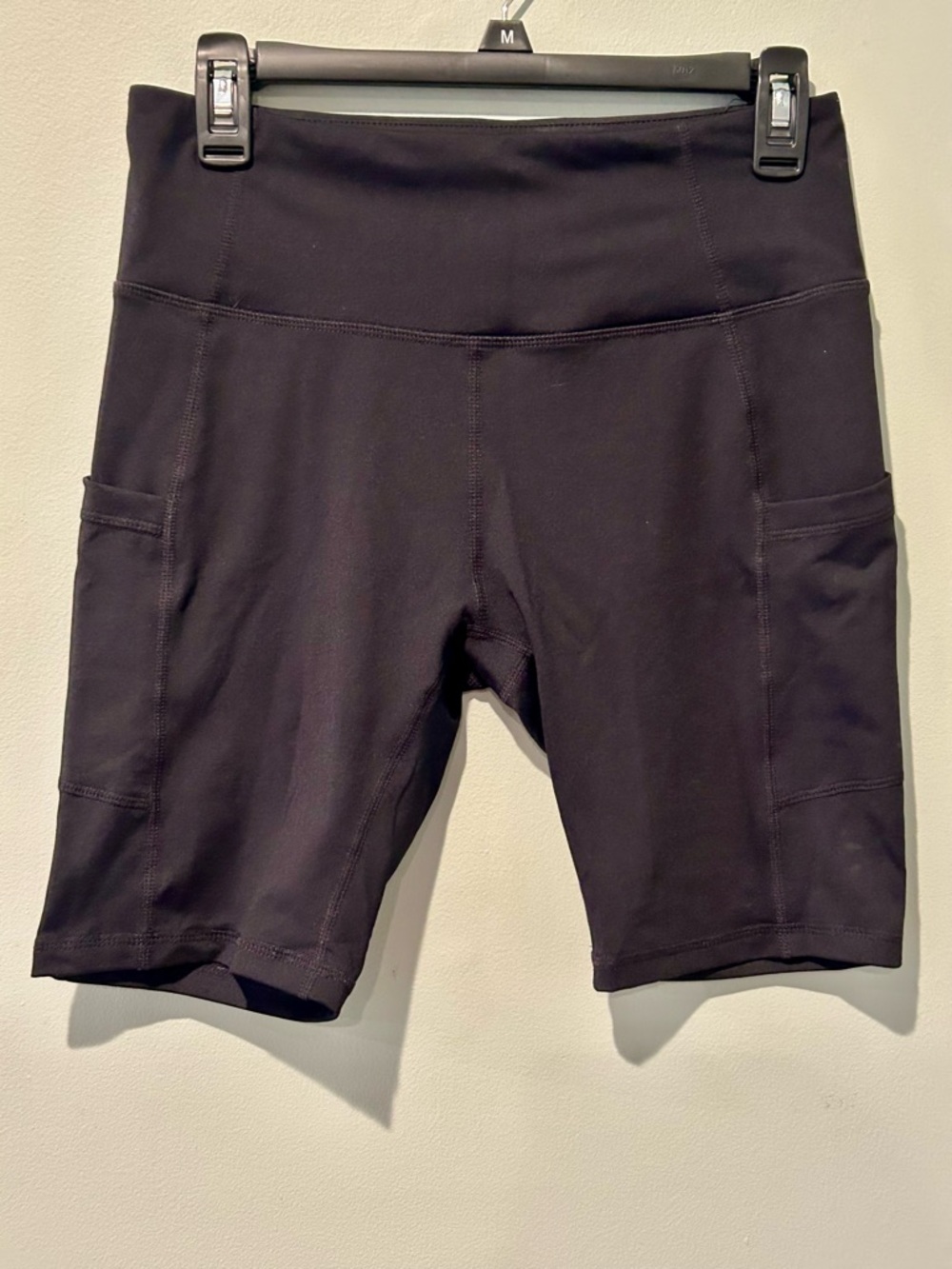 Baleaf Black High-Waist Women’s Bike Shorts with Side Pockets Size Medium
